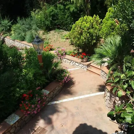 Casa Silvana 2 Casa Con Giardino By Italiahost