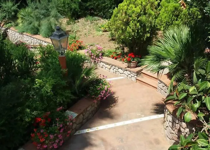 Casa Silvana 2 Casa Con Giardino By Italiahost