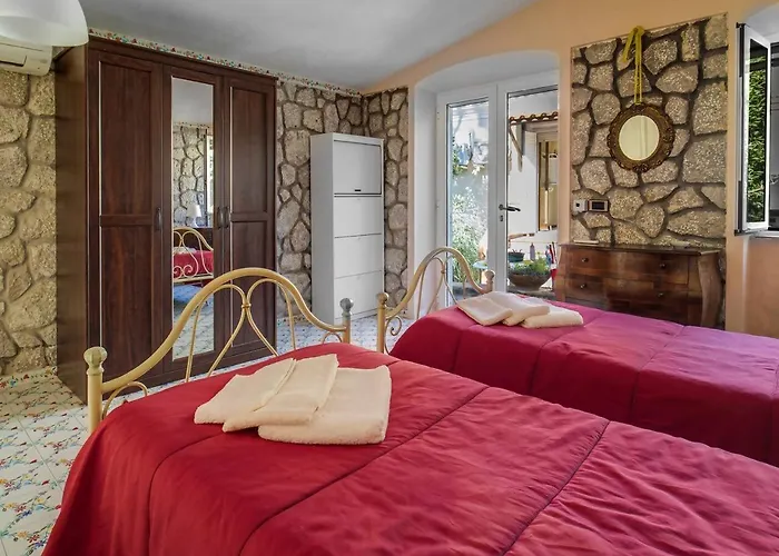 Apartment Casa Silvana 2 Casa Con Giardino By Italiahost